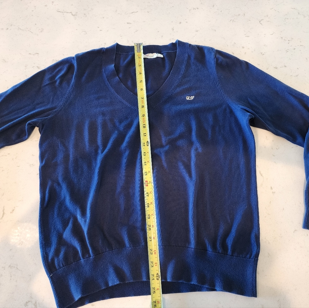 Vineyard Vines v-neck sweater